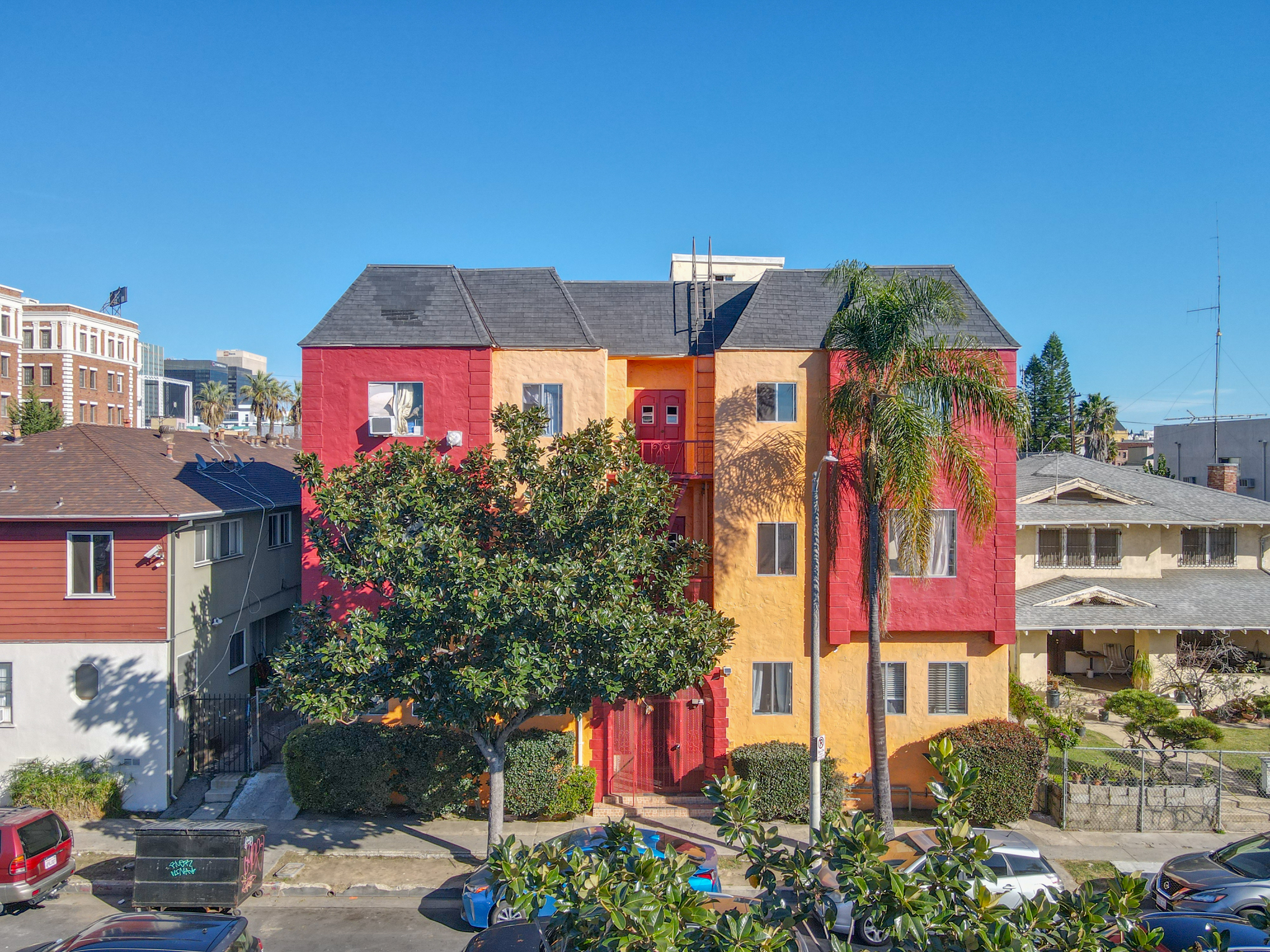 810 S. St. Andrews Pl, Los Angeles, CA — building exterior