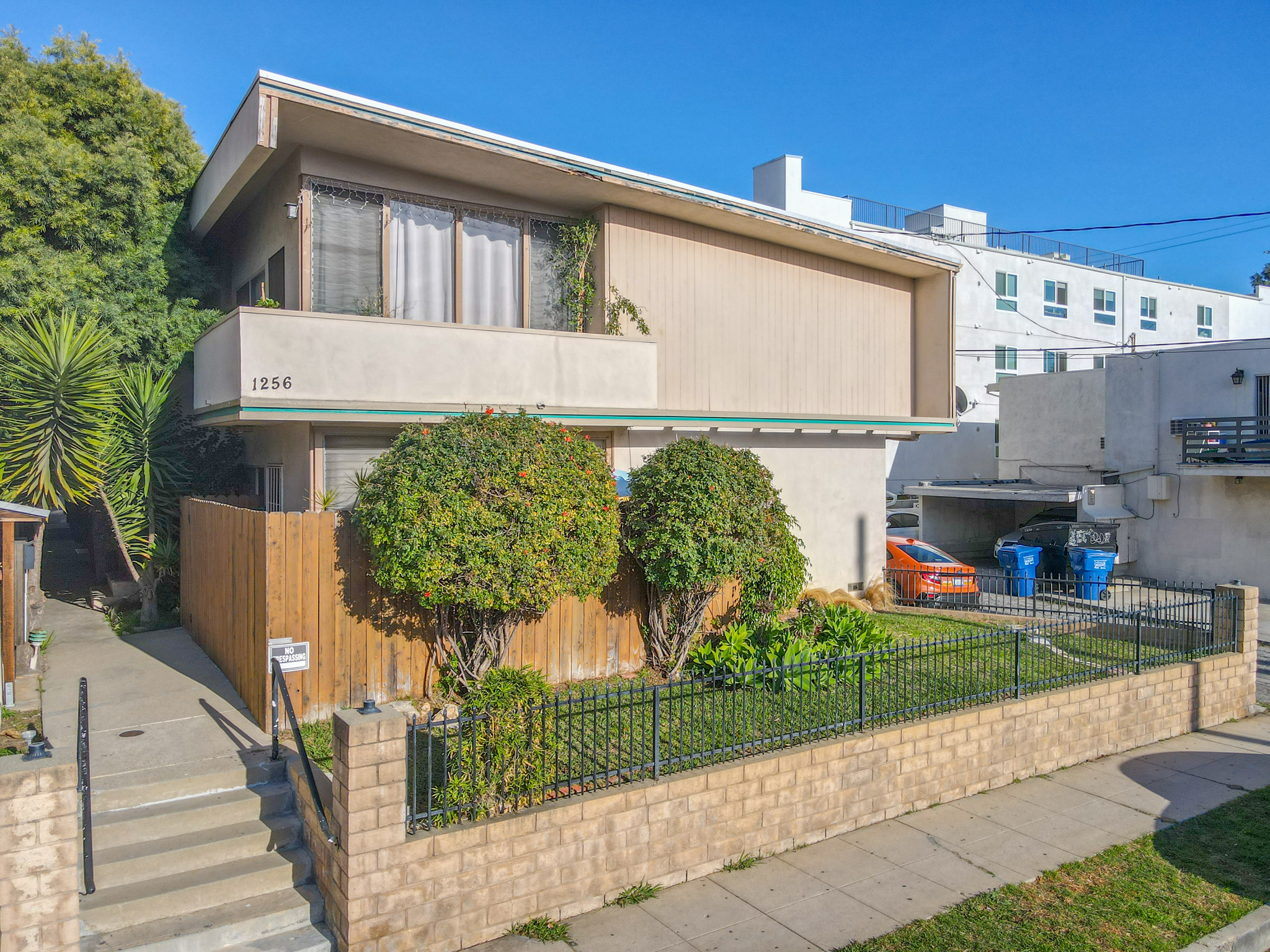 1256 S. Westgate, Los Angeles, CA 90025 — building exterior